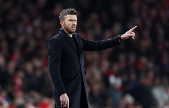 ما الرقم القياسي الذي حققه مايكل كاريك في أول مباراتين مع مانشستر يونايتد؟