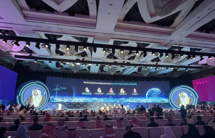 «قطر
      للطاقة»:
      اتفاقية
      لتوريد
      300
      مليون
      قدم
      مكعبة
      سنوياً
      من
      غاز
      الهيليوم
      لـ
      «إير
      ليكيد»