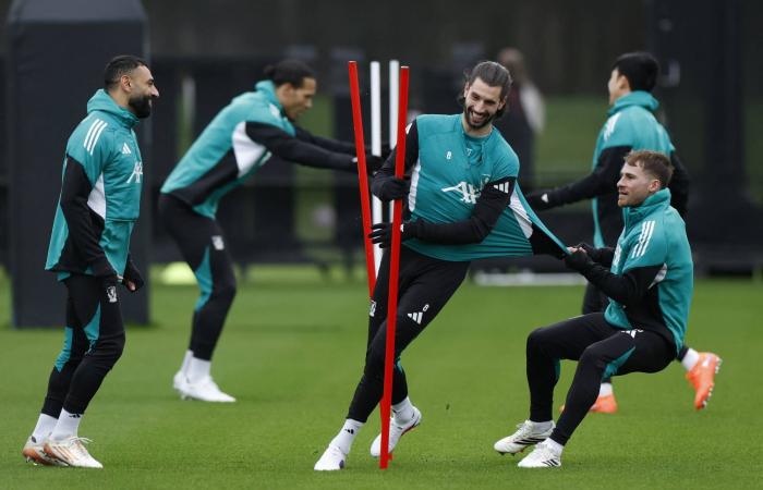 هل
      دخل
      مانشستر
      يونايتد
      الصراع
      على
      لقب
      الدوري؟