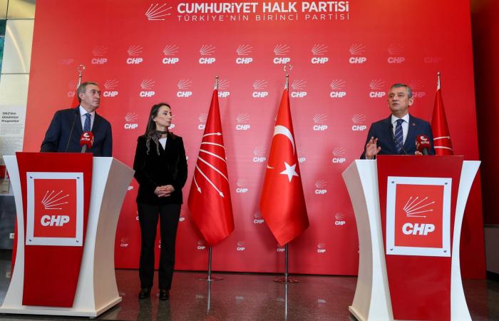 سوريا
      تتطلع
      لجولة
      جديدة
      من
      المحادثات
      مع
      القوات
      الكردية