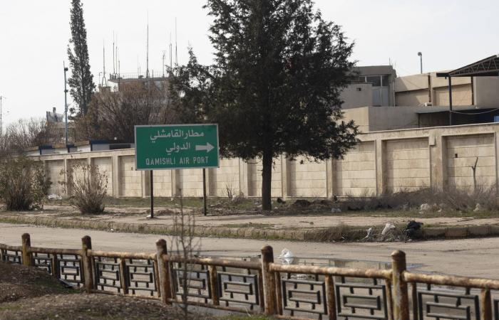 «صحة
      غزة»:
      20
      ألف
      مريض
      ينتظرون
      السماح
      لهم
      بالسفر
      للعلاج
      خارج
      القطاع