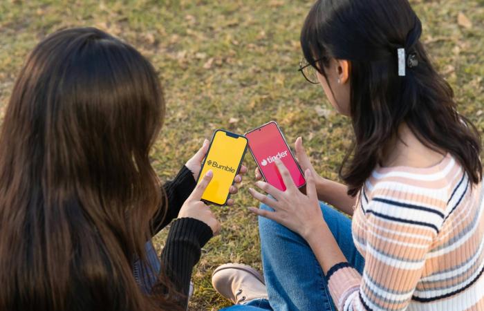 ساعة
      صفر
      الباندا
      دقَّت...
      اليابان
      تودّع
      رمزاً
      عمره
      نصف
      قرن