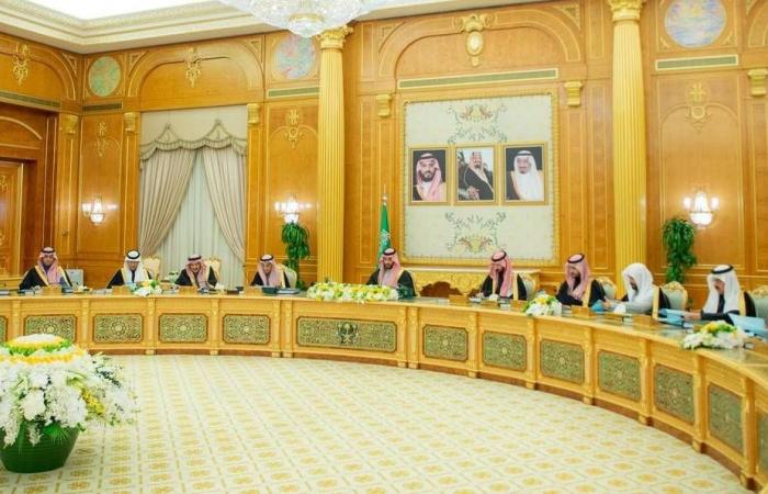 محافظات
      اليمن
      تستقبل
      منحة
      المشتقات
      النفطية
      السعودية
      لتشغيل
      محطات
      الكهرباء