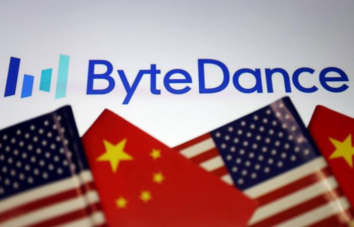 زعيم
      كوريا
      الشمالية:
      «خطط
      المرحلة
      التالية»
      لتطوير
      الردع
      النووي
      ستُعرض
      قريباً