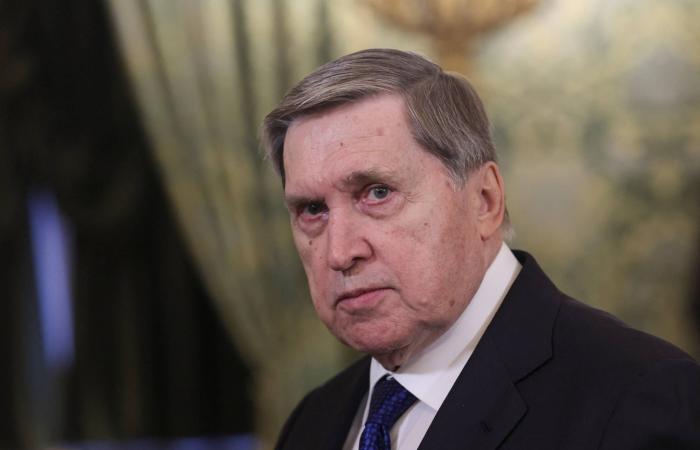 منع
      التبرج
      في
      الإدارات
      العامة
      يثير
      جدلاً
      في
      سوريا