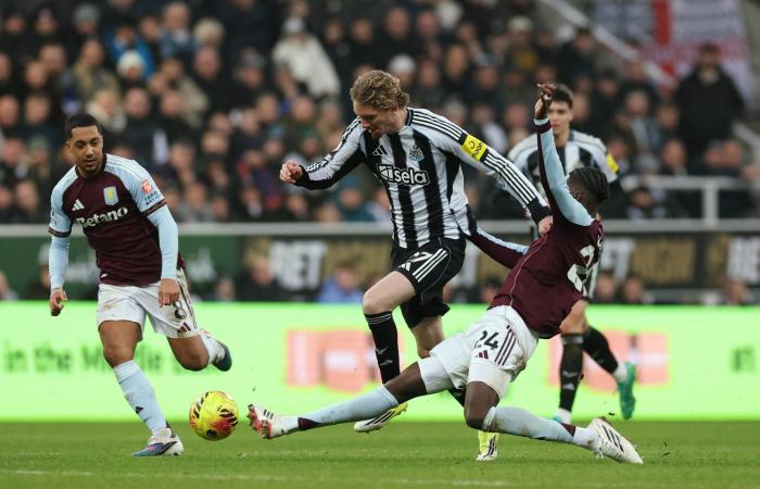 رائحة
      السياسة
      و«الحرب»
      تفوح
      من
      مواجهة
      سابالينكا
      وسفيتولينا