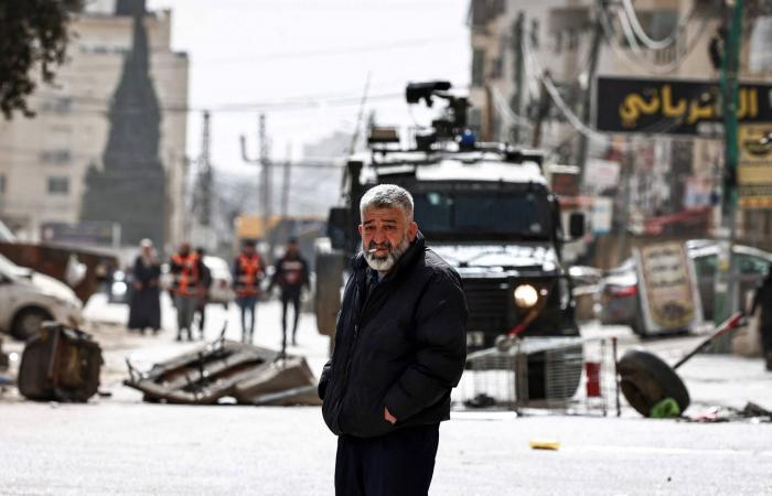 إسرائيل
      توسع
      هجماتها
      إلى
      وسط
      الضفة
      وجنوبها...
      وتريد
      البقاء
      في
      الخليل