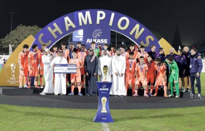 «برشلونة» بطل الكأس الدولية «2026»