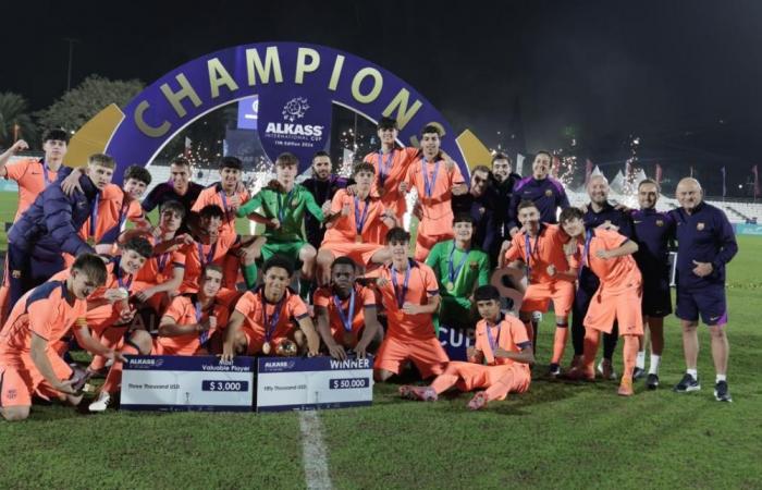 بطولة الكأس الدولية.. برشلونة يفوز على باريس سان جيرمان في النهائي ويتوج باللقب