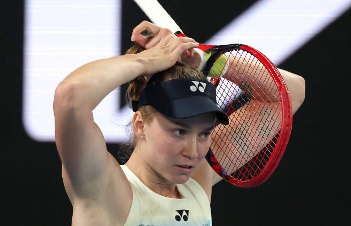 أستراليا
      المفتوحة:
      ريباكينا
      تطيح
      بيغولا...
      وتلحق
      بسابالينكا
      إلى
      النهائي