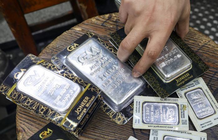 السيسي:
      نبذل
      جهداً
      كبيراً
      لإجراء
      حوار
      يخفّض
      تصعيد
      الأزمة
      الإيرانية