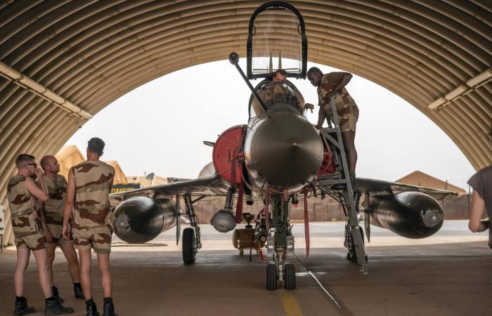 روسيا
      تتعهد
      بالدفاع
      عن
      سفنها
      بعد
      اعتراض
      فرنسا
      ناقلة
      يشتبه
      بأنها
      من
      «أسطول
      الظل»