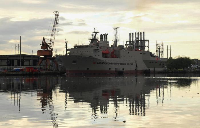 دياز
      كانيل
      يتهم
      ترمب
      بالسعي
      إلى
      «خنق»
      كوبا