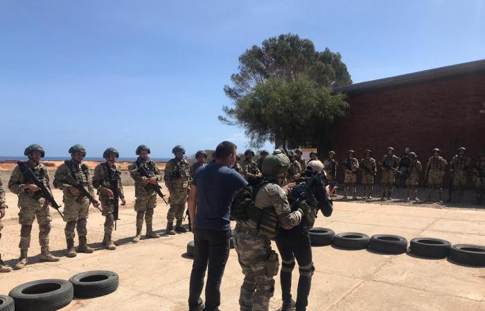 ليبيا:
      سباق
      البحث
      عن
      «دعم
      عسكري»
      يطغى
      على
      «مسارات
      التسوية»