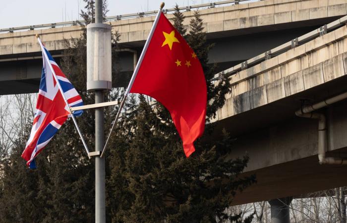 بكين
      تنفذ
      دوريات
      بحرية
      وجوية
      حول
      منطقة
      متنازع
      عليها
      ببحر
      الصين
      الجنوبي