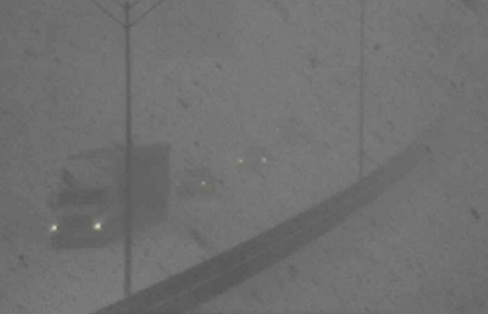 تحذيرات مع وصول "إعصار القنبلة".. وولايات أمريكية تعلن حالة الطوارئ