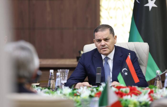 لماذا
      تخشى
      «الوحدة»
      المسارات
      الخارجية
      لحل
      الأزمة
      الليبية؟