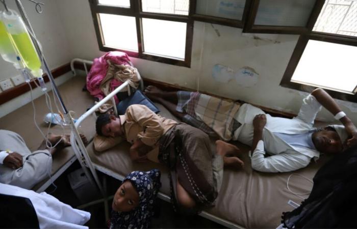 آلاف
      الأكراد
      يتظاهرون
      في
      شمال
      شرقي
      سوريا
      عشية
      بدء
      تنفيذ
      اتفاق
      مع
      دمشق