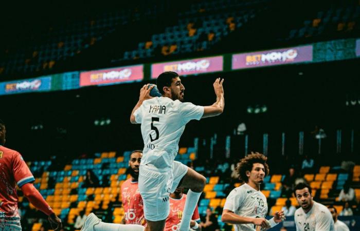 «الكونفدرالية
      الأفريقية»:
      الزمالك
      لصدارة
      مجموعته
      بثنائية
      في
      المصري