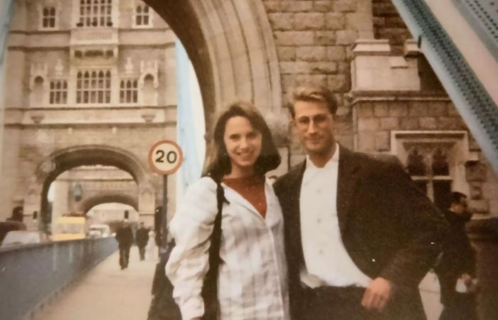 هكذا جمع برج لندن التاريخي عاشقين من بلدين مختلفين في قصة حب بدأت بالصدفة