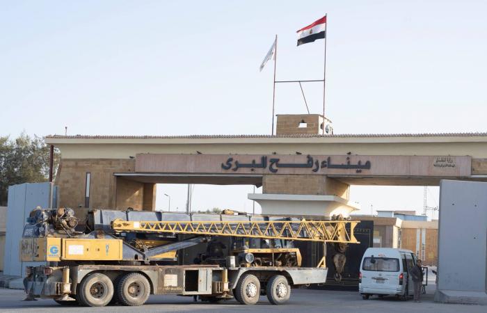 سوريا:
      تفكيك
      خلية
      إرهابية
      استهدفت
      منطقة
      المزّة
      ومطارها
      العسكري