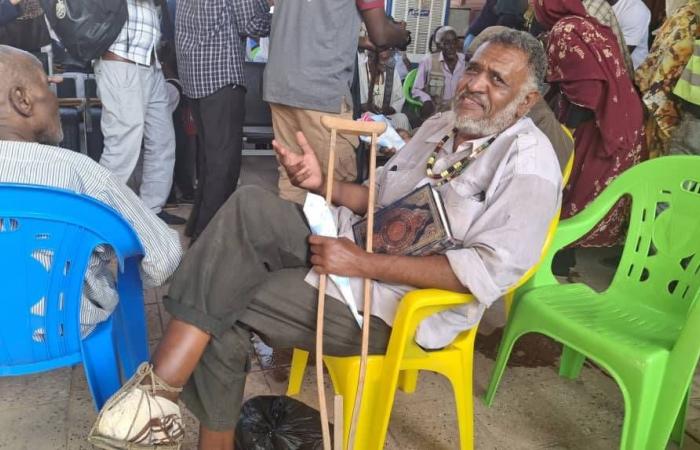 الجيش
      الجزائري
      يعلن
      مقتل
      «4
      إرهابيين»
      جنوب
      غربي
      العاصمة