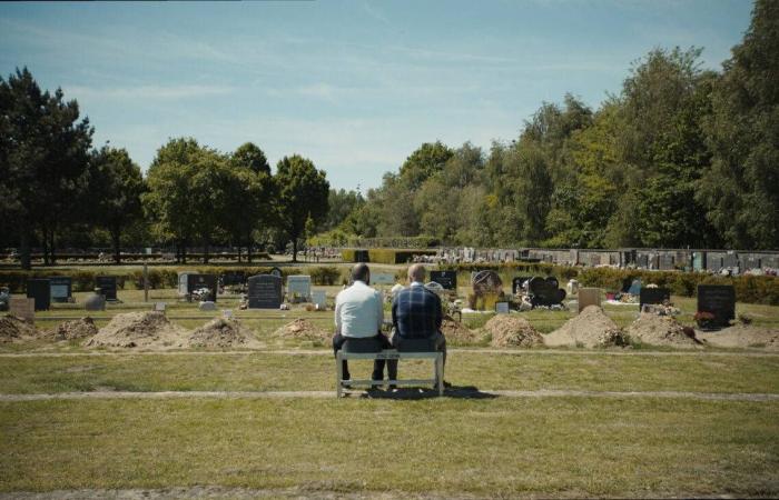 «متران
      مربعان»...
      رحلة
      إنسانية
      بين
      الموت
      والانتماء
      في
      أوروبا