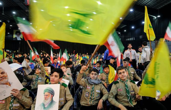 «حزب
      الله»
      يهاجم
      «الميكانيزم»
      ورئيس
      الوفد
      اللبناني