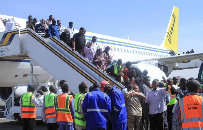 الشرطة
      السودانية
      تزيل
      72
      بؤرة
      عشوائية
      في
      الخرطوم