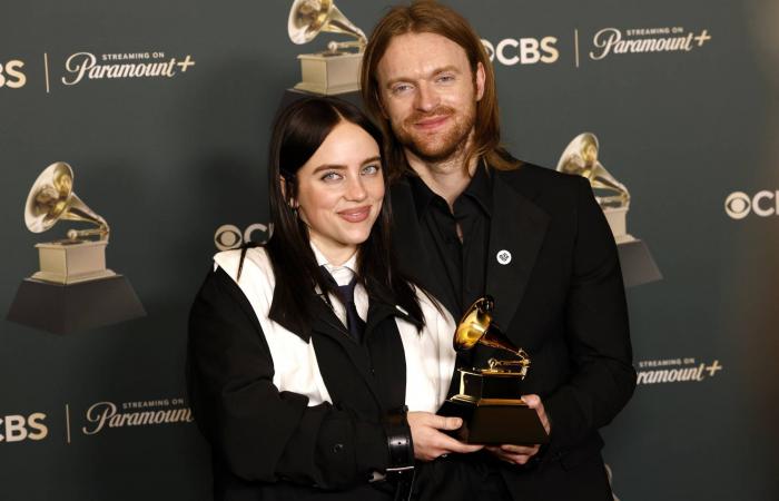 توم
      كروز
      يغادر
      شقته
      الفاخرة
      في
      لندن
      بعد
      «سرقات
      رولكس»