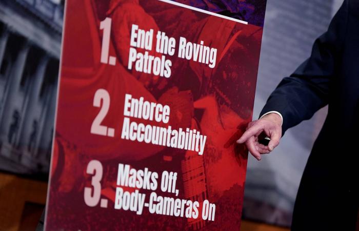 دراما
      الإغلاق
      الحكومي
      الأميركي
      تتصاعد
      ومهلة
      حتى
      صباح
      الثلاثاء