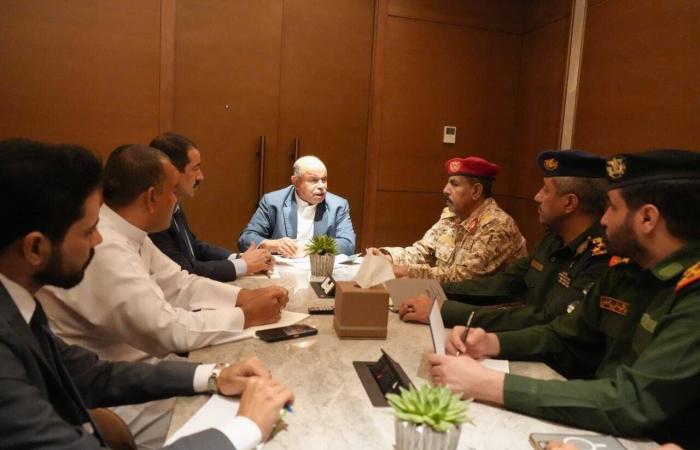 حضرموت:
      دعوات
      لإدراج
      أبو
      علي
      الحضرمي
      في
      قوائم
      الإنتربول