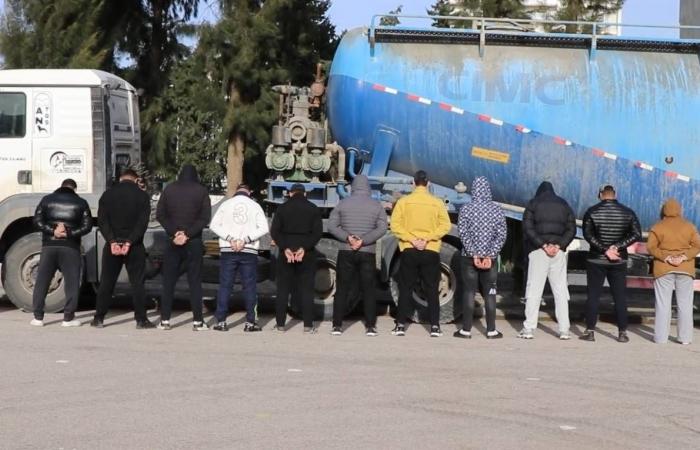 الأمن
      الجزائري
      يعلن
      تفكيك
      شبكة
      دولية
      للاتجار
      بالمؤثرات
      العقلية
      وحجز
      3.4
      مليون
      قرص