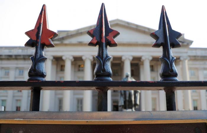 أميركا
      تدقق
      بطفرة
      نشاط
      العملات
      المشفرة
      في
      إيران