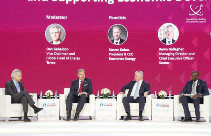 مسؤولو شركات طاقة يعتبرون أن الغاز المسال ركيزة أساسية للتنمية الاقتصادية والاجتماعية