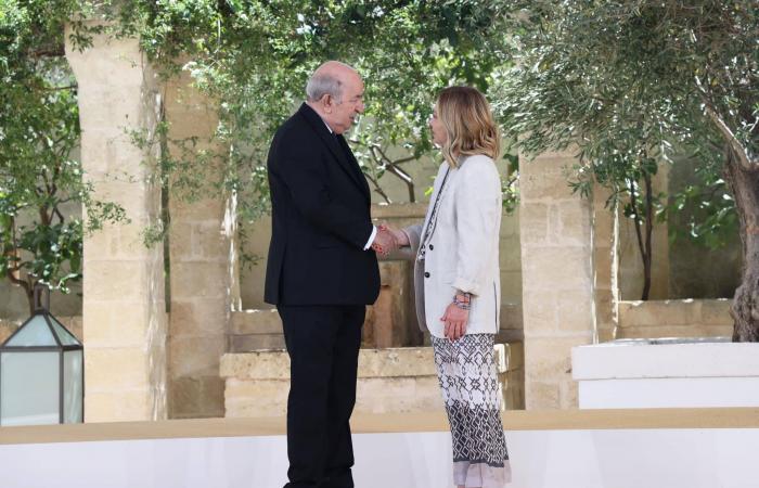 البعثة
      الأممية
      تطالب
      بتحقيق
      «شفاف
      وسريع»
      في
      مقتل
      سيف
      القذافي