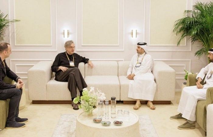 مدير مكتب الاتصال الحكومي يجتمع مع رئيس الوفد الصربي المشارك بقمة الويب قطر 2026