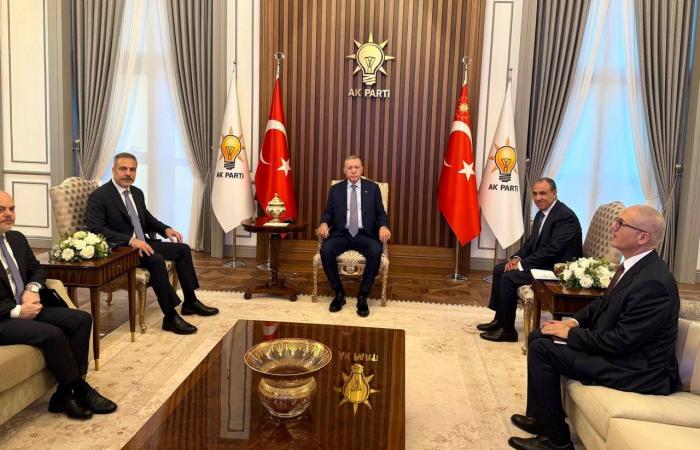 مسؤول
      عراقي:
      سوريا
      تمنع
      عرض
      كتاب
      مرتبط
      بتنظيم
      «القاعدة»
      في
      معرض
      بدمشق