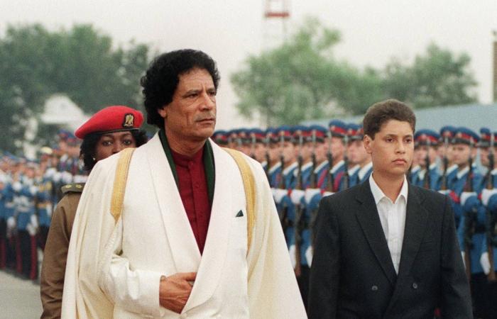 اغتيال
      سيف
      الإسلام
      القذافي
      يجدد
      الجدل
      عن
      الانتخابات
      الرئاسية
      الليبية