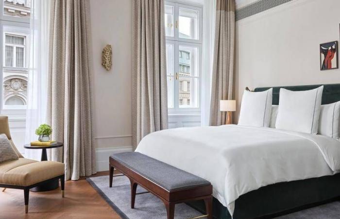 من
      المالديف
      إلى
      فيينا...
      أفضل
      فنادق
      للإقامة
      بحسب
      أشهر
      السنة