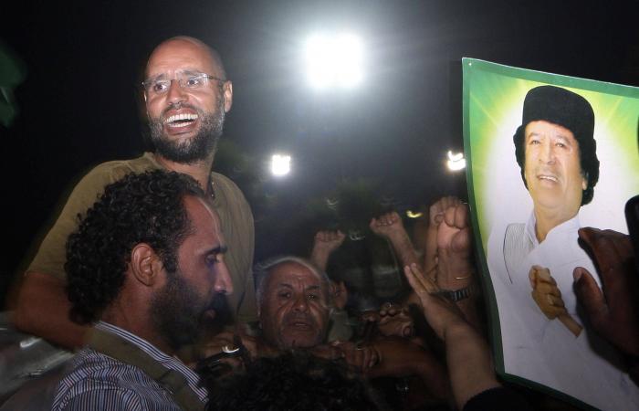 اغتيال
      سيف
      الإسلام
      القذافي
      يجدد
      الجدل
      عن
      الانتخابات
      الرئاسية
      الليبية