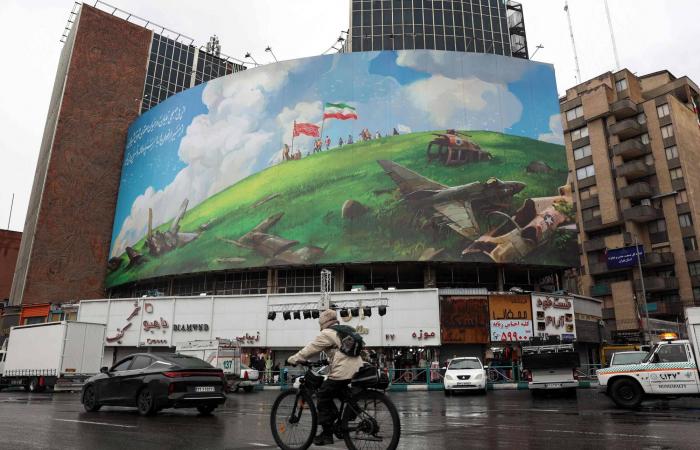 واشنطن
      وطهران
      بين
      نافذة
      للدبلوماسية
      أم
      محطة
      أخيرة
      قبل
      الضربة؟