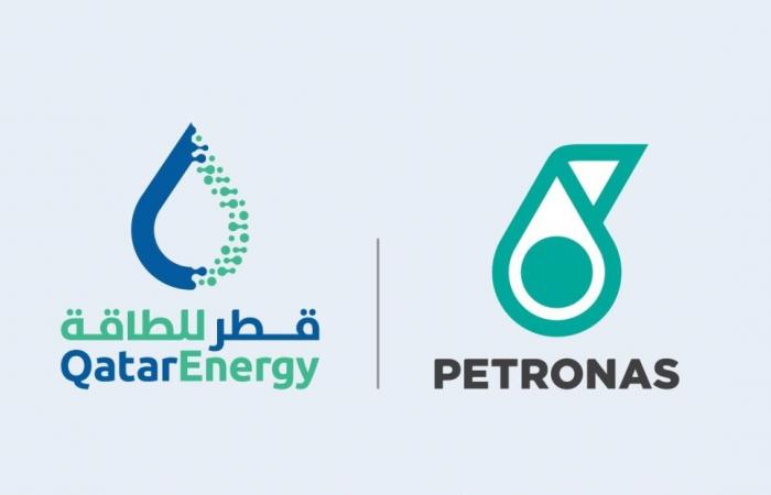 قطر للطاقة وشركة بتروناس توقعان اتفاقية لتزويد ماليزيا بالغاز الطبيعي المسال لمدة 20 عاماً