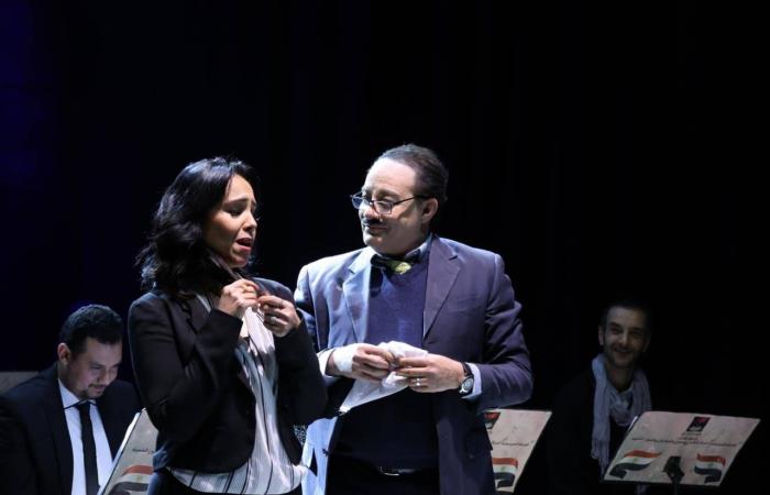 «صاحب
      السعادة
      نجيب
      الريحاني»...
      مسرحية
      تبرز
      مسيرة
      رائد
      الكوميديا
      المصرية