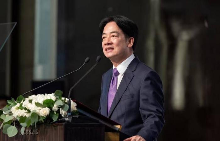 تايوان
      ترحب
      باتصال
      الرئيسين
      الأميركي
      والصيني:
      من
      شأنه
      «تعزيز
      الاستقرار
      الإقليمي»