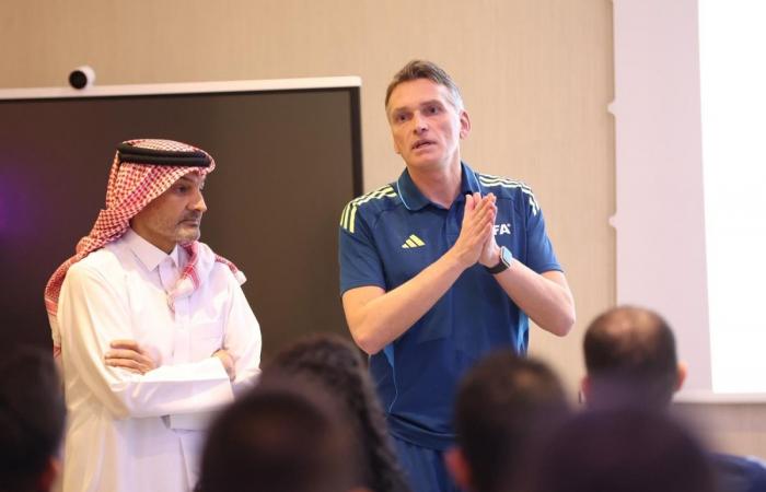 اختتام ندوة "فيفا" لإعداد حكام تقنية الفيديو استعدادا لكأس العالم 2026