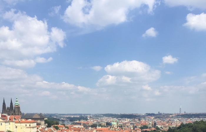 رحلة غيّرت حياتها.. لماذا انتقلت هذه الأمريكية للعيش في التشيك؟