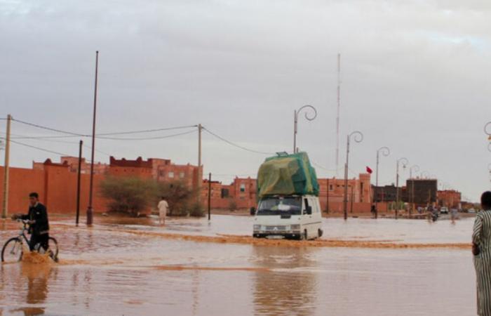 ارتفاع
      حصيلة
      الإجلاءات
      تحسباً
      لفيضانات
      إلى
      أكثر
      من
      140
      ألفاً
      في
      المغرب