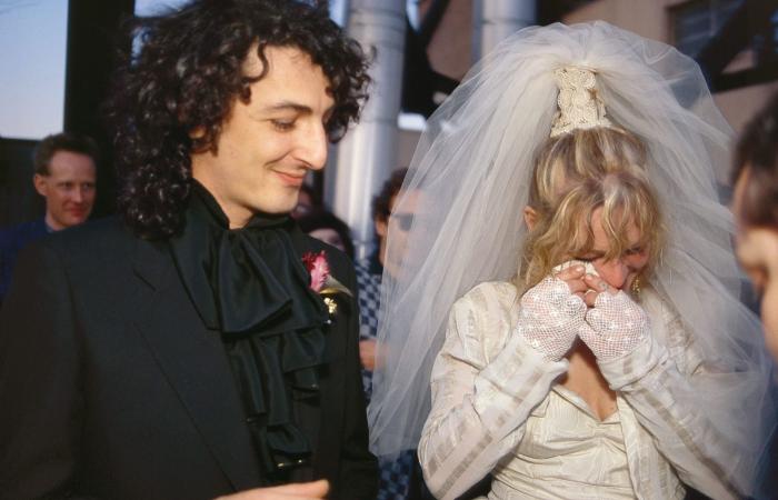 قبل 40 عامًا.. كتاب عن الحب والعلاقات الحميمة غيّر قواعد التصوير الفوتوغرافي