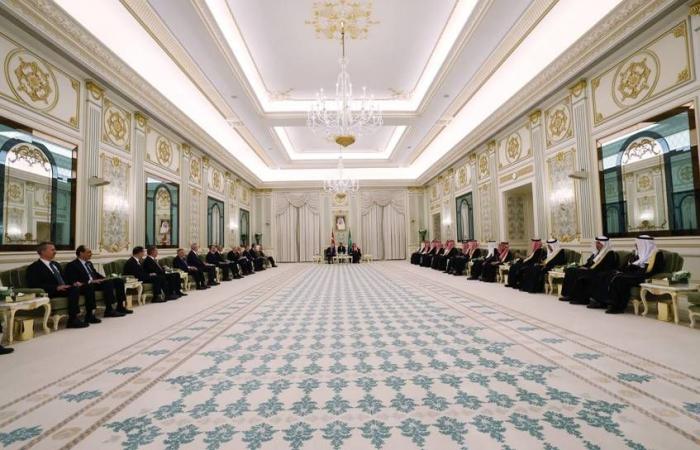 «المركزي
      الأوروبي»
      يثبت
      الفائدة
      دون
      إشارات
      حول
      الخطوة
      المقبلة